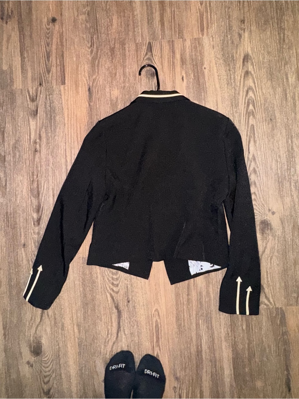 Black Cropped Blazer with Cream Contrast Trim - Picture 4 of 4